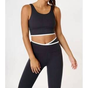 NEW CREAM YOGA genna bra top in black